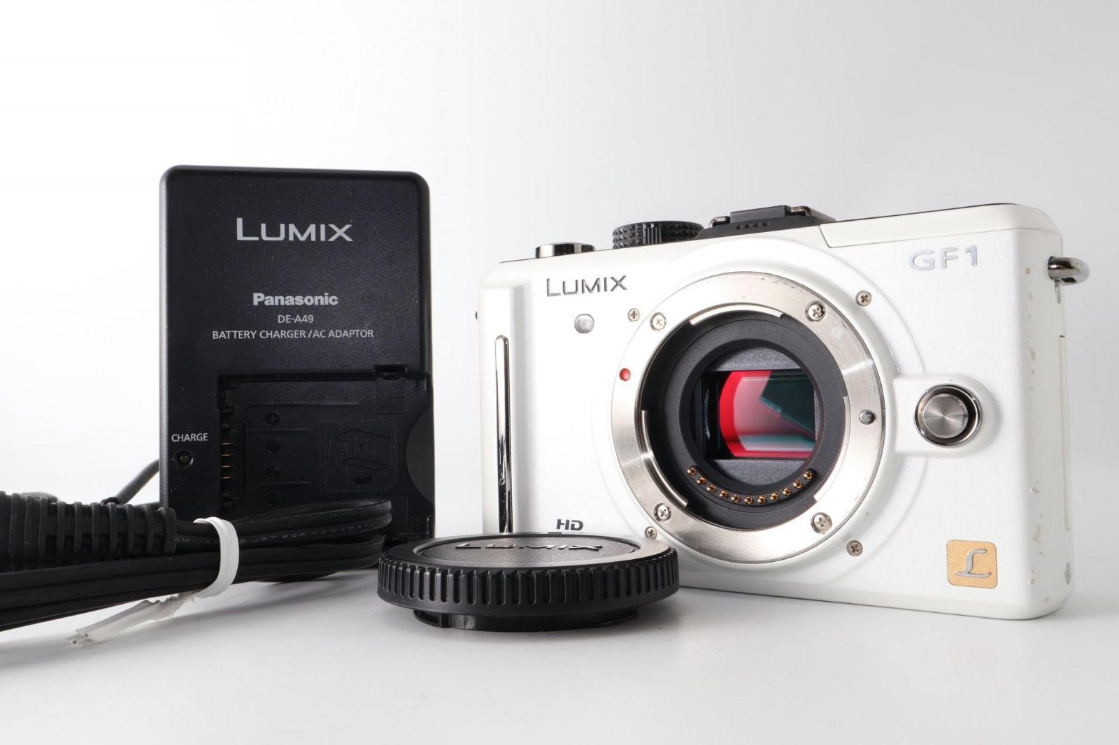 ショット数 5929回》DMC-GF1 ホワイトPanasonic LUMIX ボディ - メルカリ