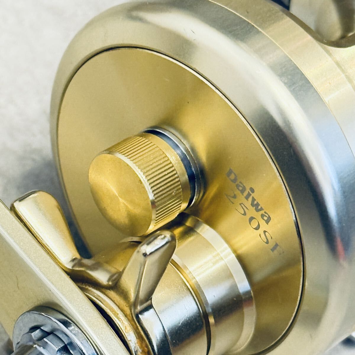 ダイワ ミリオネア CV-Z 250SF/DAIWA MILLIONAIRE - メルカリ