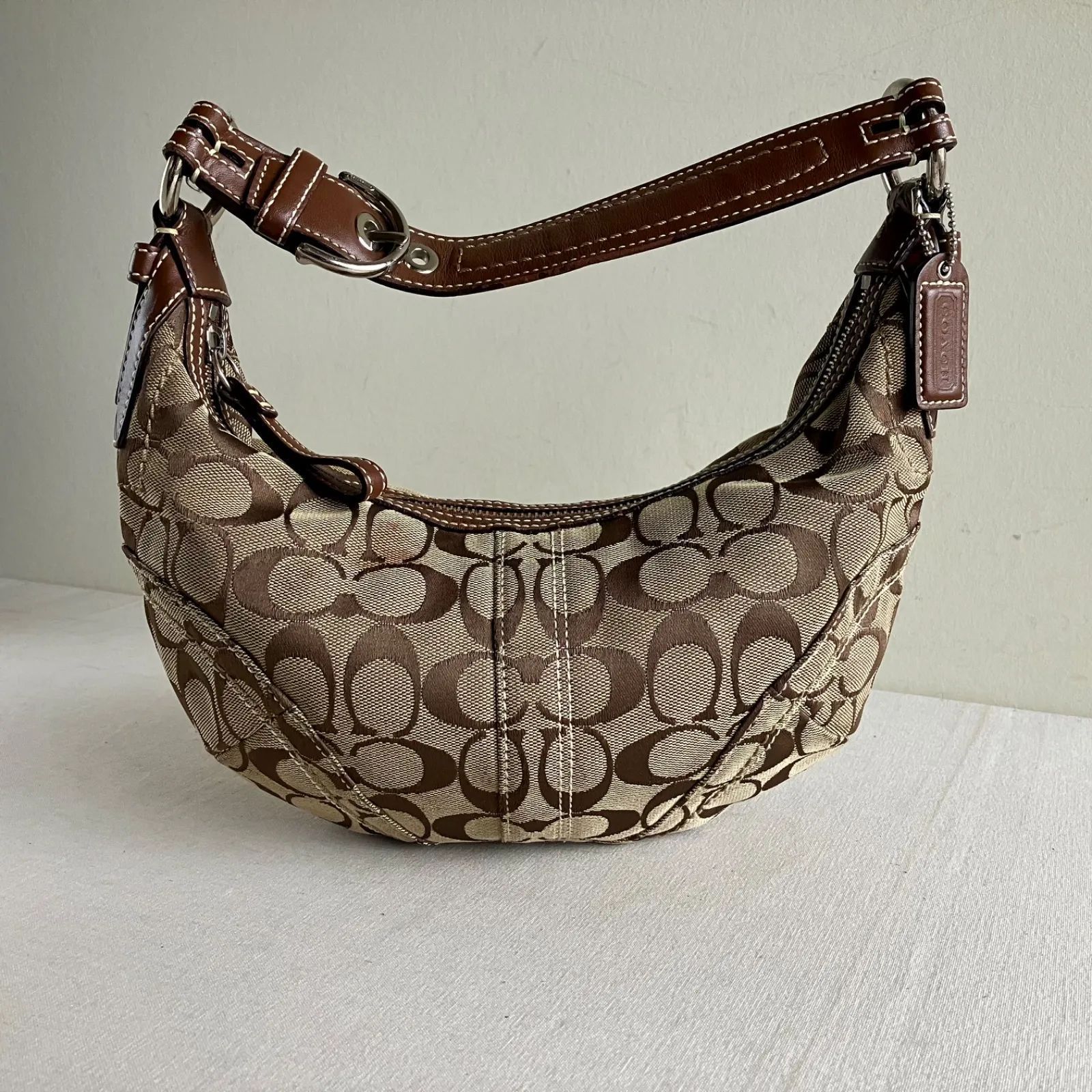 Coach Vintage Soho Hobo Bag Signature Jacquard Baguette Demi Purse