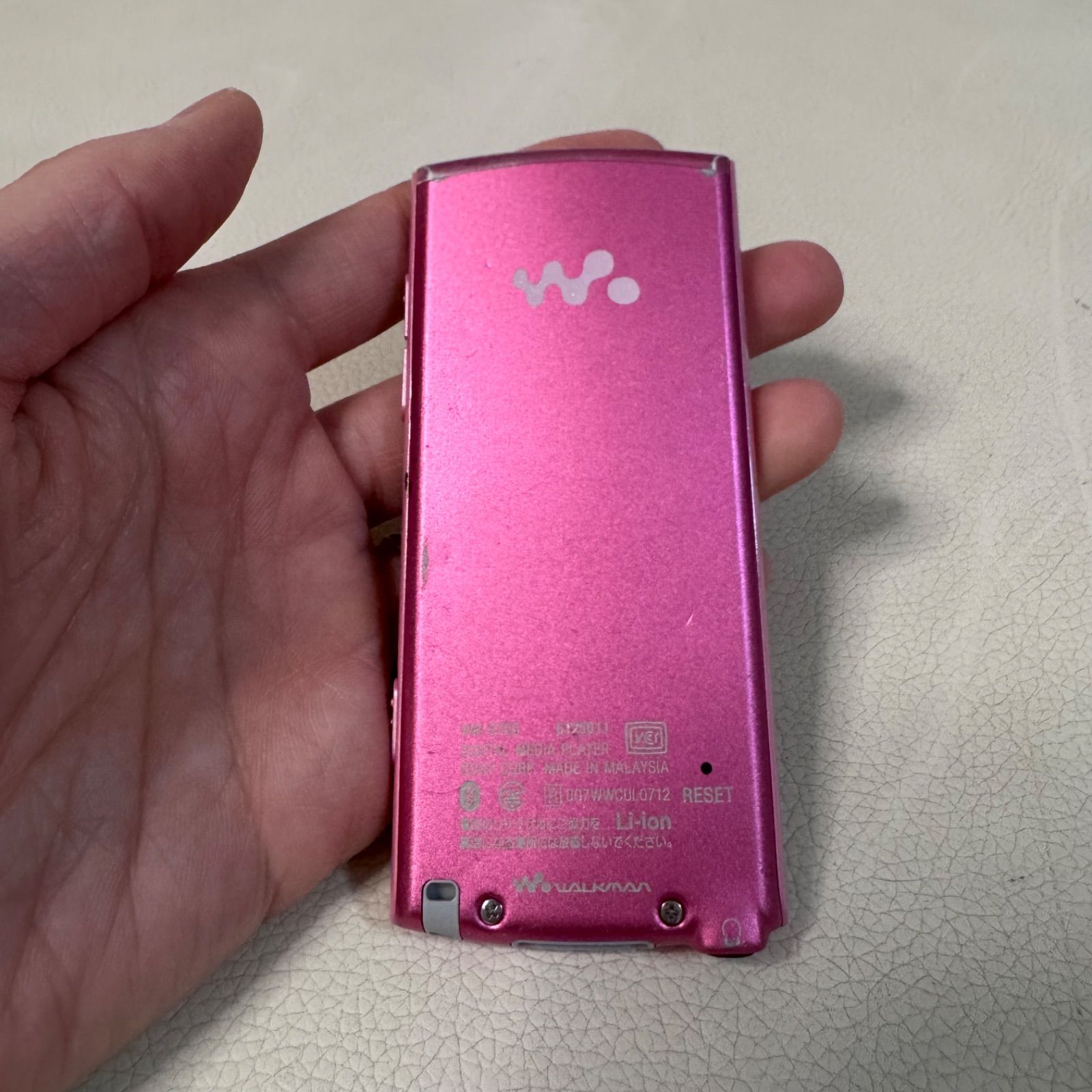 初期化済/動作確認済 SONY WALKMAN NW-S706F 4GB ピンク OneMall provides Mercari products: SONY ソニー WALKMAN