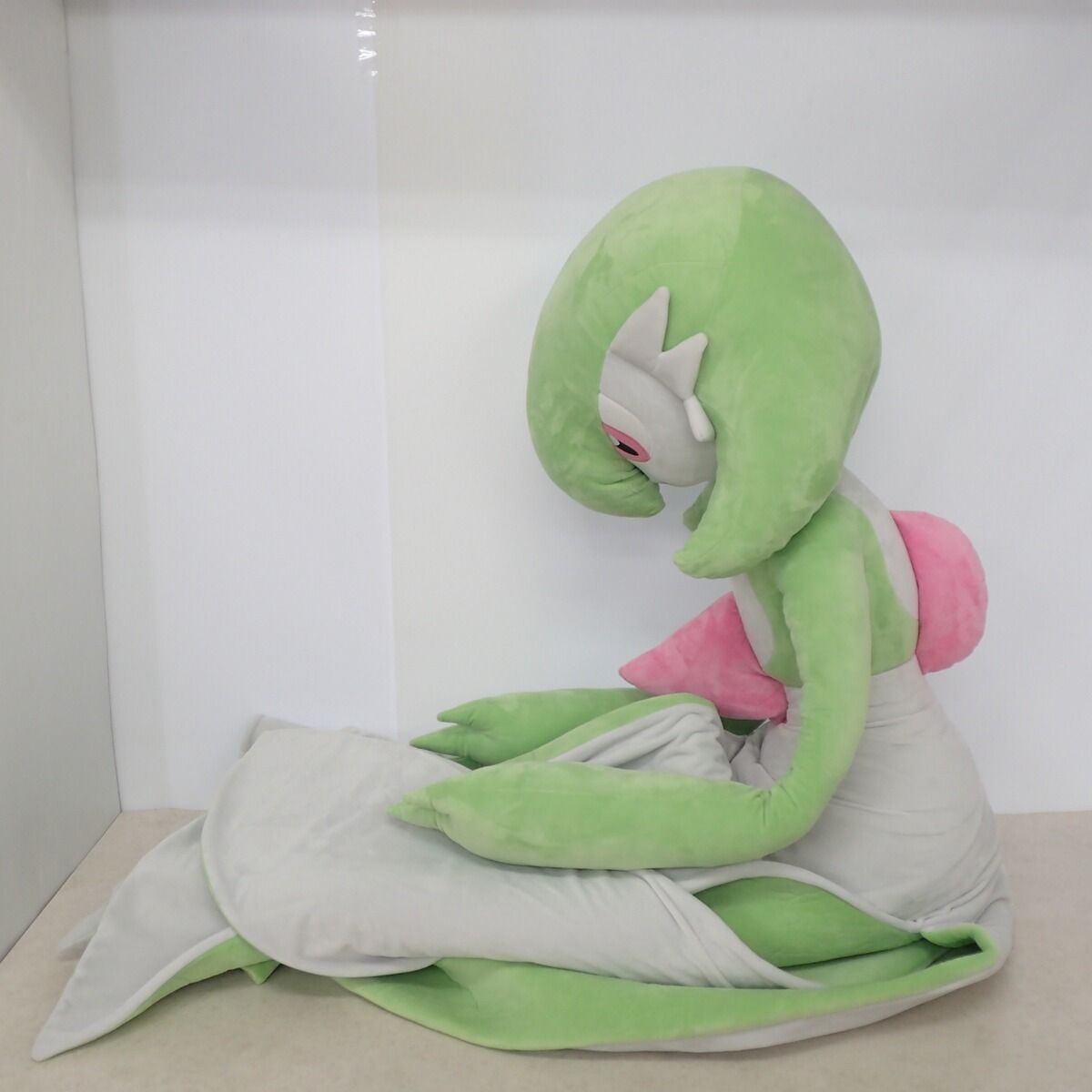 ポケモンセンター ぬいぐるみ 等身大サーナイト 紙タグ付き 