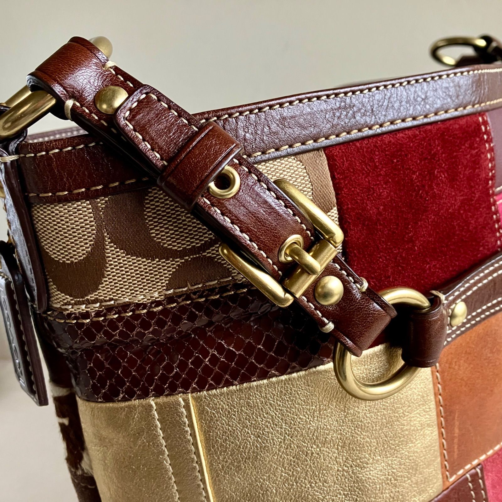 OneMall provides Mercari products: Rare Coach Vintage Multicolor 