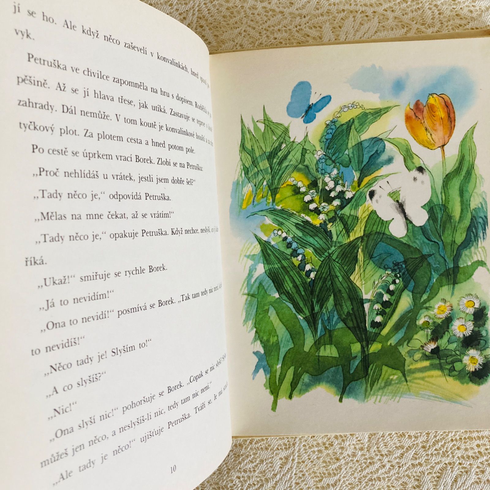 カレル・スヴォリンスキー挿絵のチェコ語絵本 愛らしいうさぎの表紙