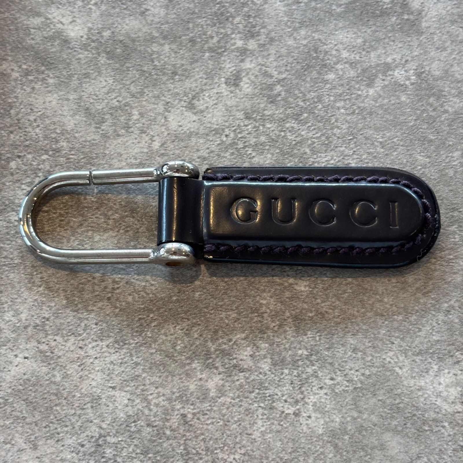 ☆ GUCCI グッチ レザー キーリング キーホルダー ロゴ入り 箱付き