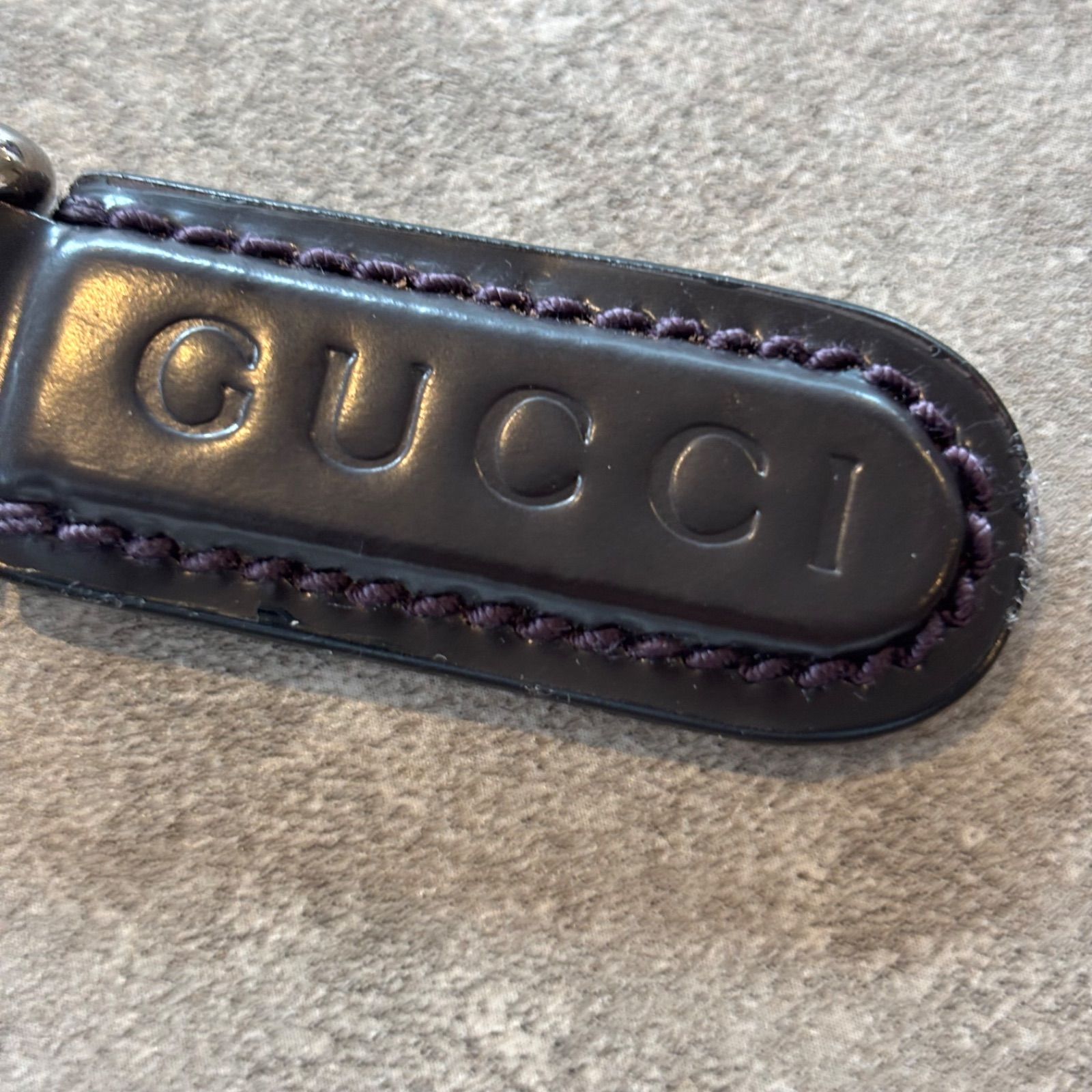 ☆ GUCCI グッチ レザー キーリング キーホルダー ロゴ入り 箱付き
