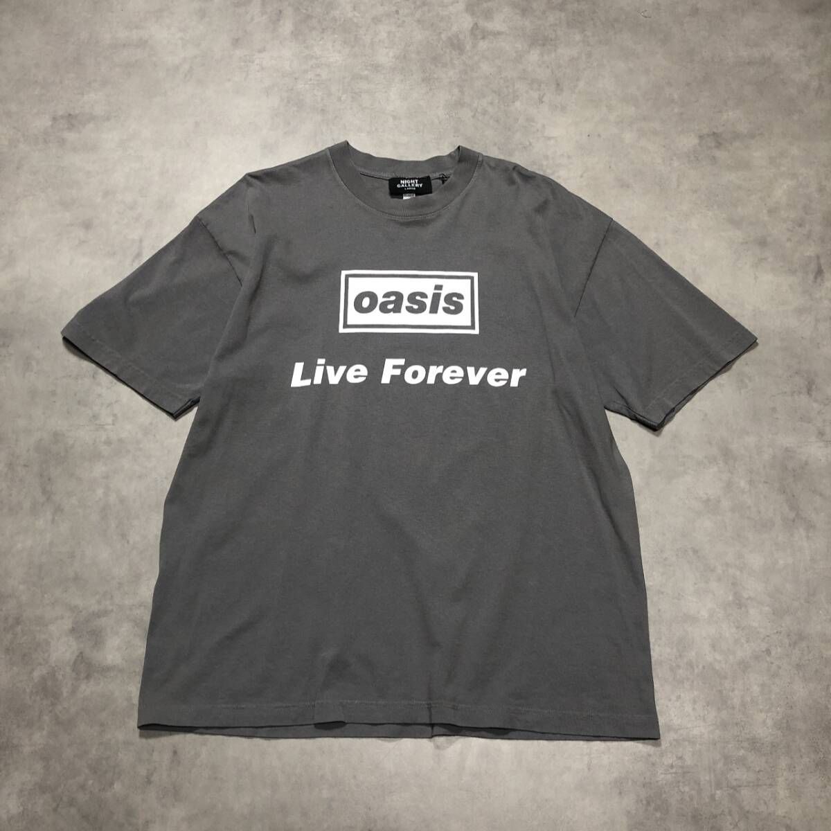 GQ4825◇Night Gallery：OASIS LIVE FOREVER Tee◇L◇グレー系 ナイト 