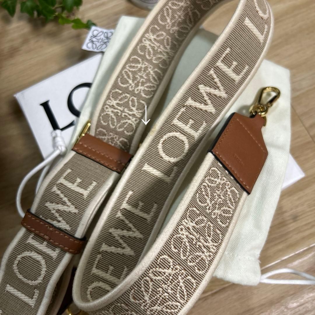 LOEWEロエベ アナグラムロゴショルダーストラップ ジャガード＆カーフ