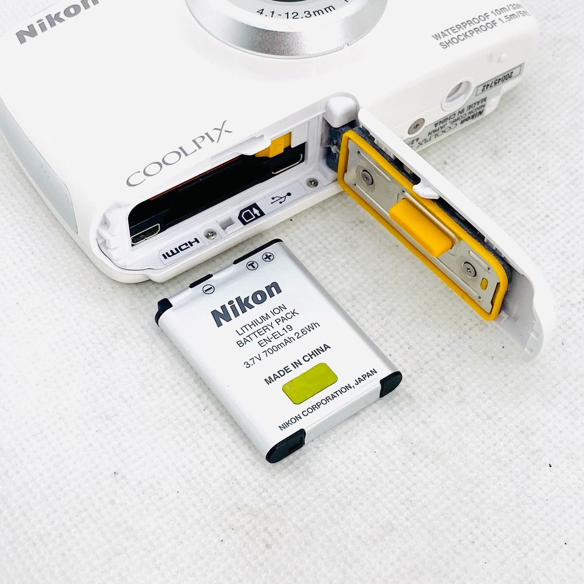 Nikon ニコン COOLPIX S33 デジタルカメラ - メルカリ