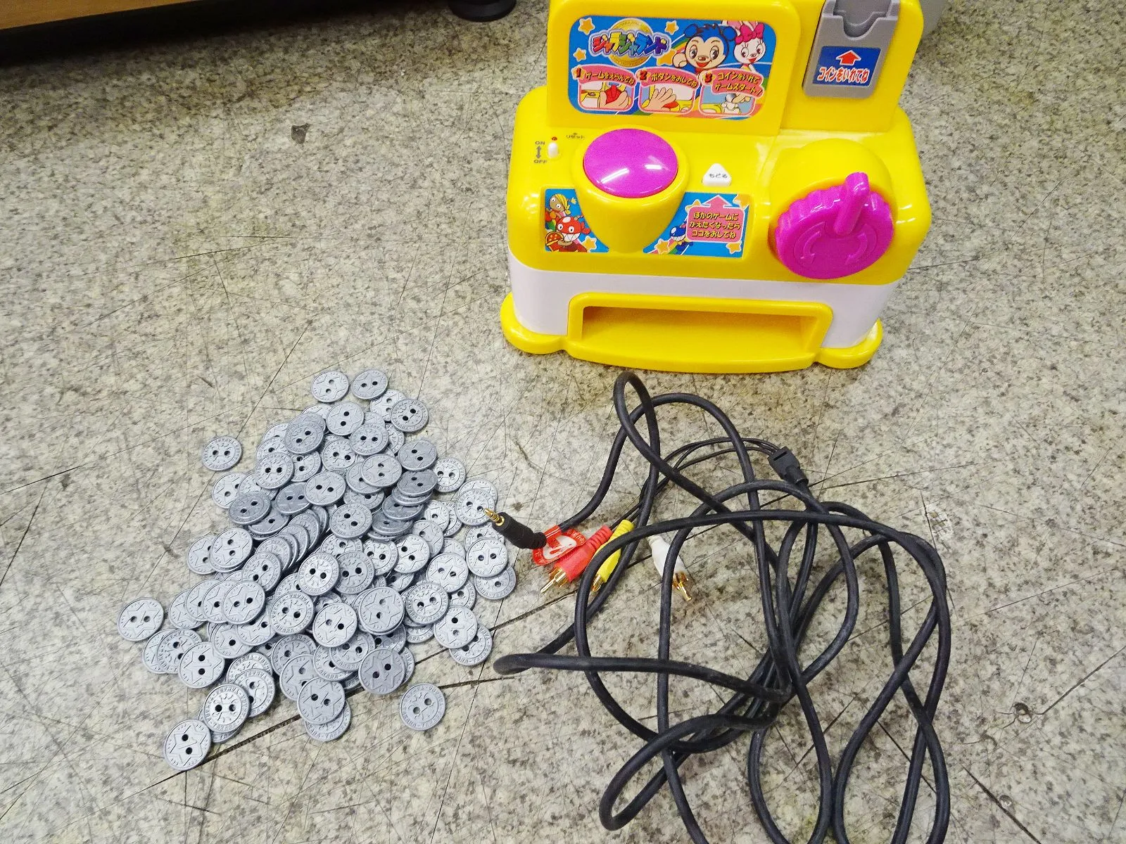 R8動作確認済】付属品有 ジャラジャランド 家庭用メダルゲーム TV
