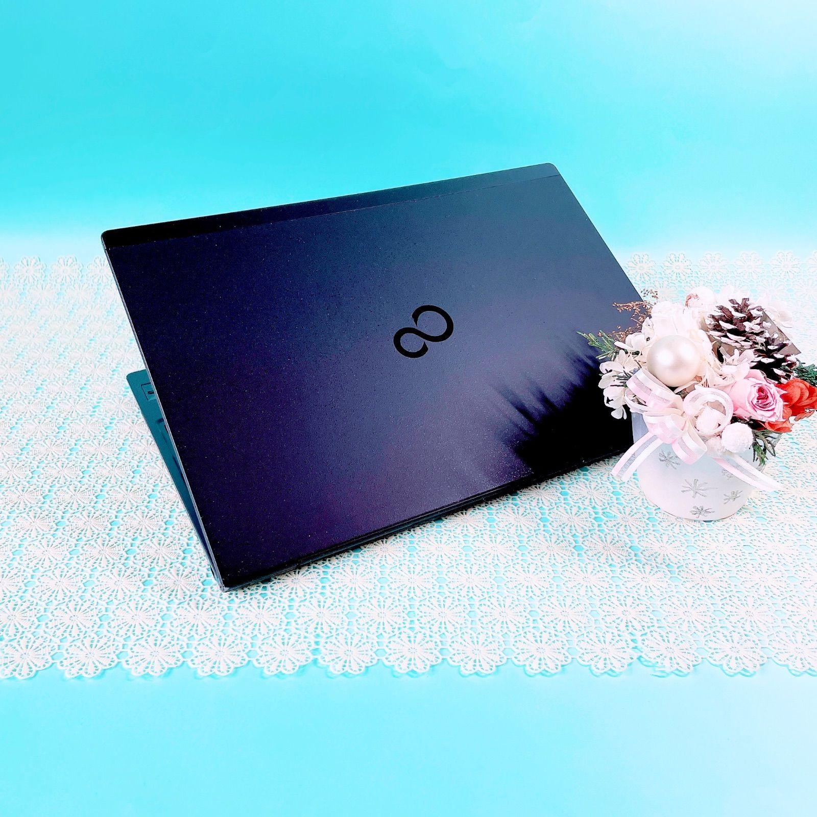 富士通 小型軽量✨️薄型ノートパソコン Corei5✨サクサク動くSSD256GB