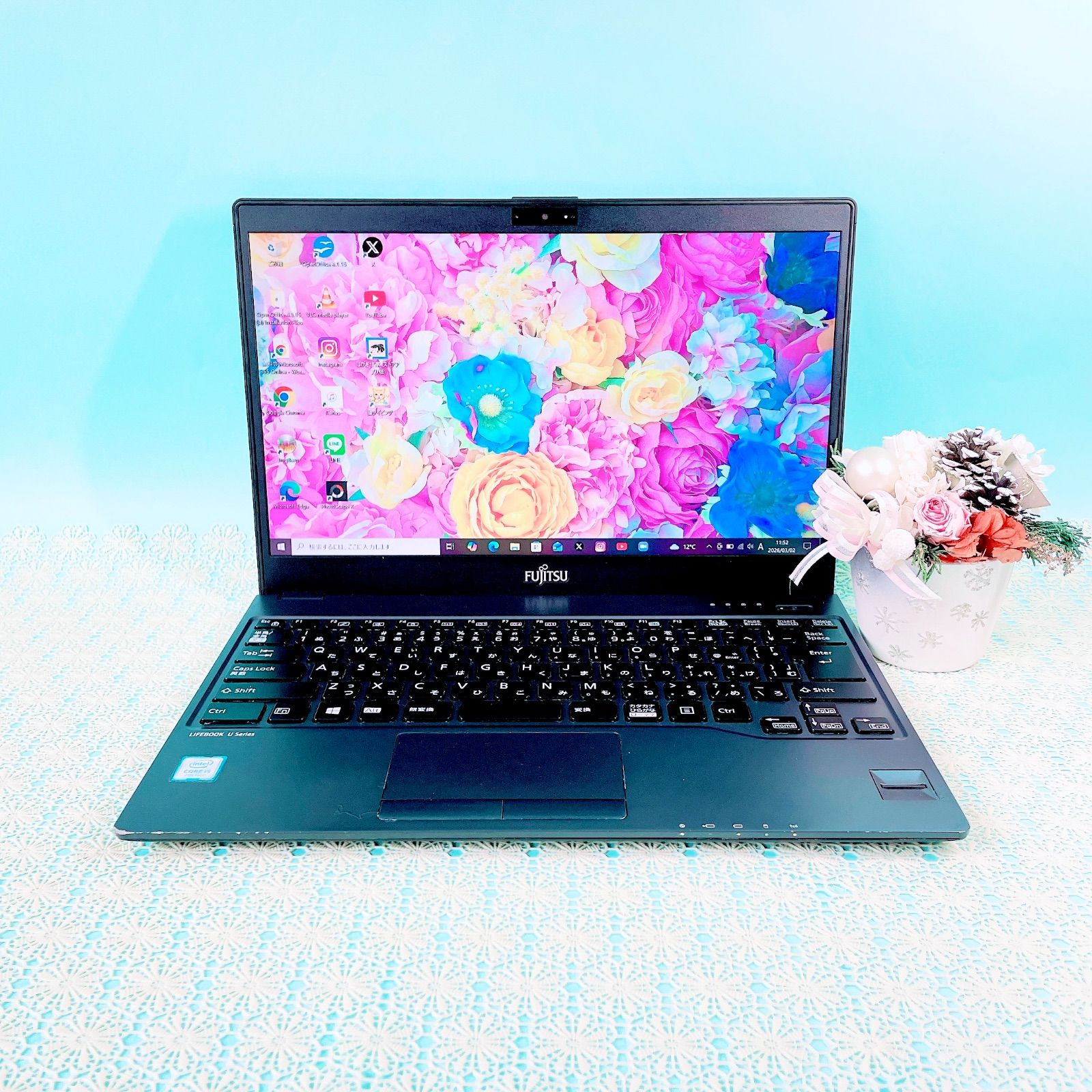 富士通 小型軽量✨️薄型ノートパソコン Corei5✨サクサク動くSSD256GB