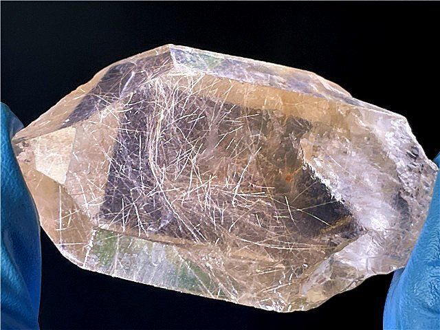 AAA級天然ゴールドルチルクォーツ原石B90P3/65P13C - メルカリ