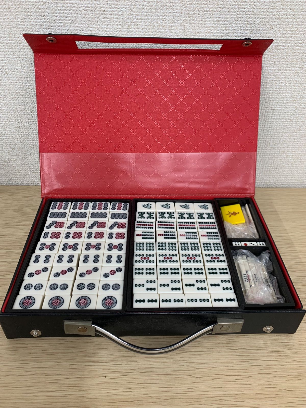 麻雀牌 ！3 麻雀牌 セット ボードゲーム ケース付き 昭和レトロ 卓上 