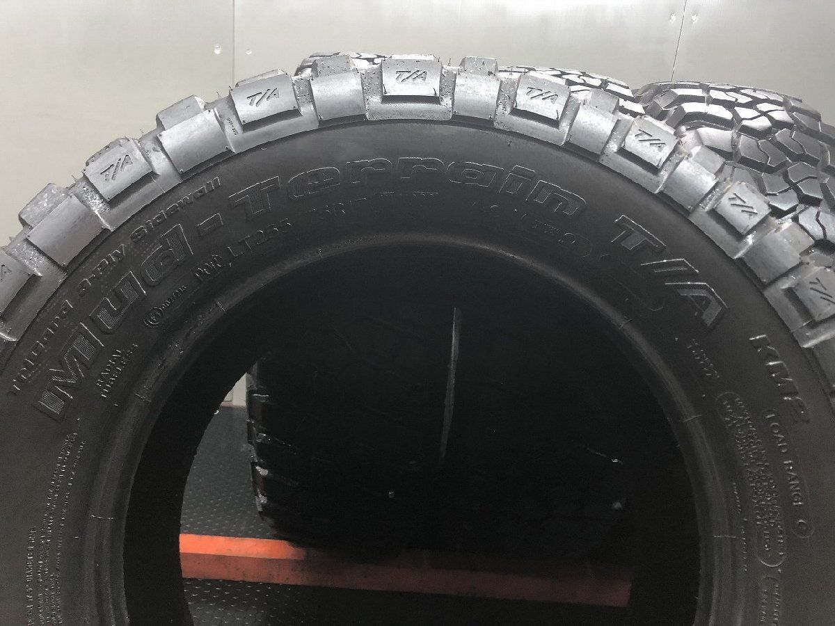 BF Goodrich Mud-Terrain T/A KM2 グッドリッチ LT255/75R17 111/108Q 
