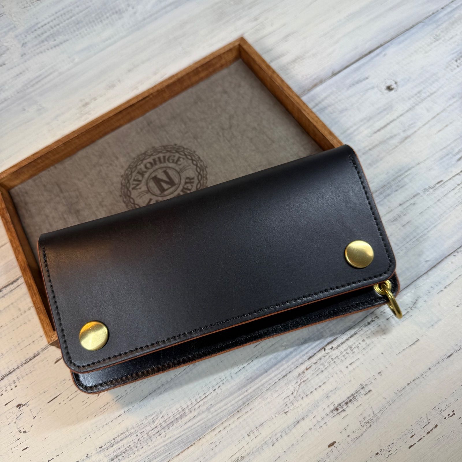 トラッカーウォレット ロング 3層】 ブラック 茶芯 ゴールド YKK