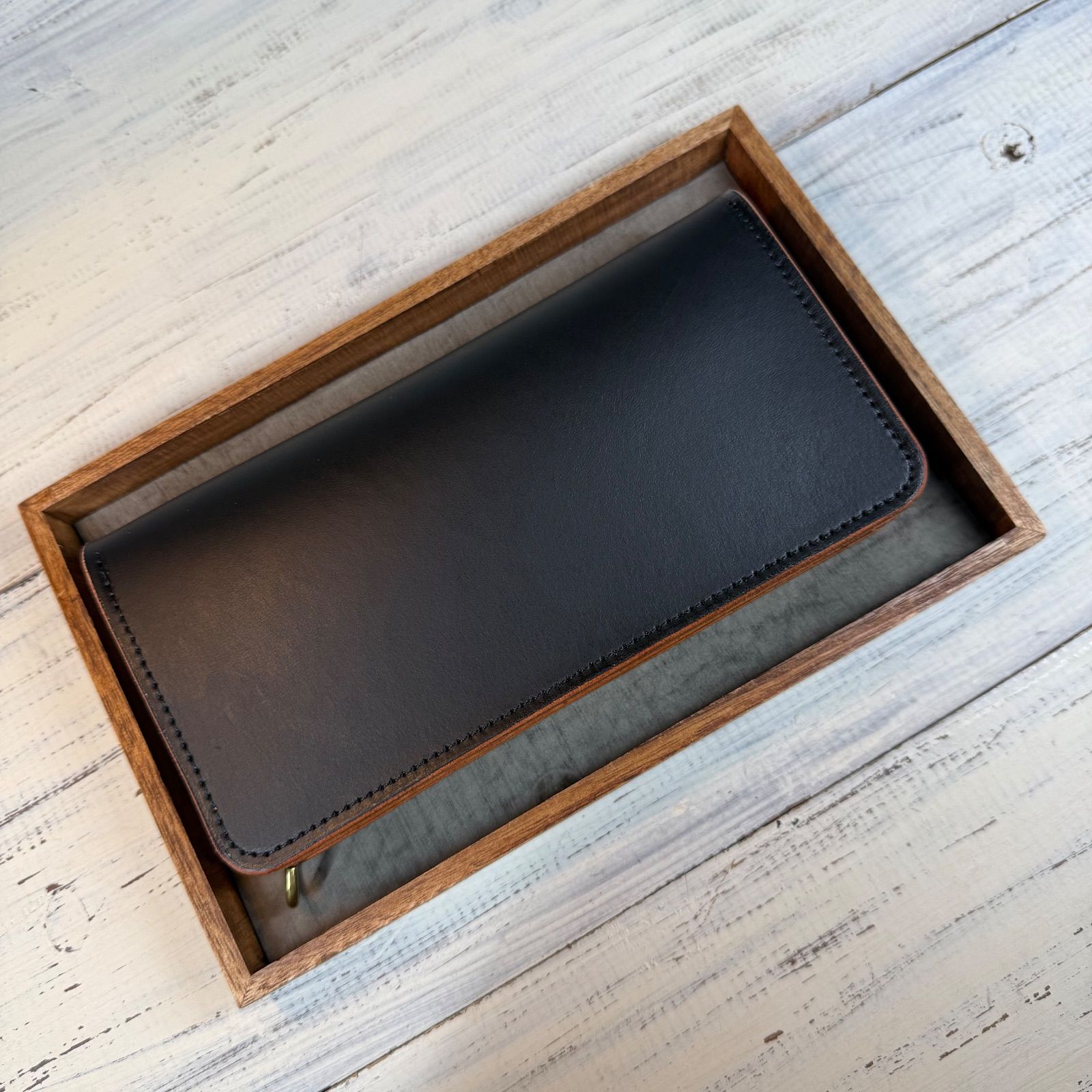 トラッカーウォレット ロング 3層】 ブラック 茶芯 ゴールド YKK