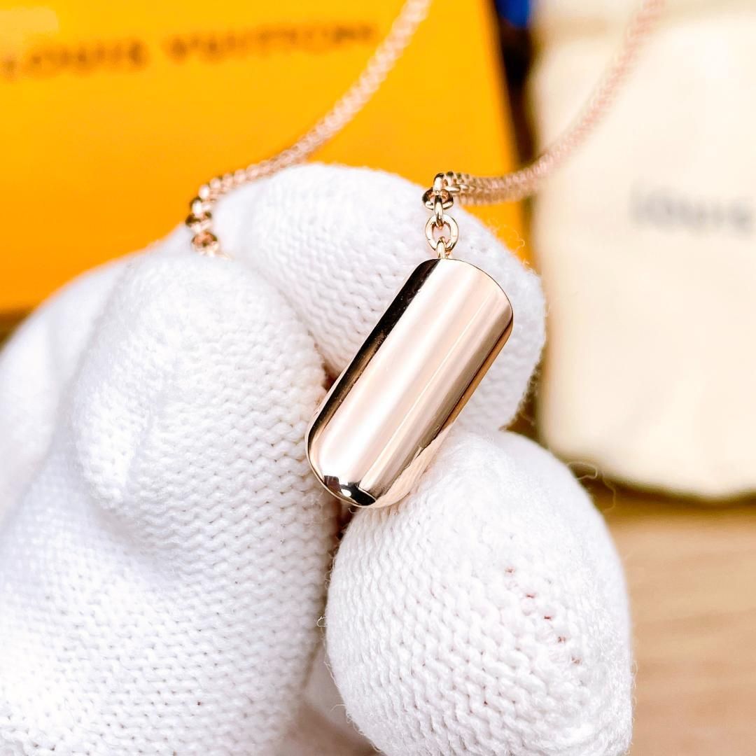 ◇ルイヴィトン◇新品仕上済 LOUIS VUITTON M80137 エセンシャルV