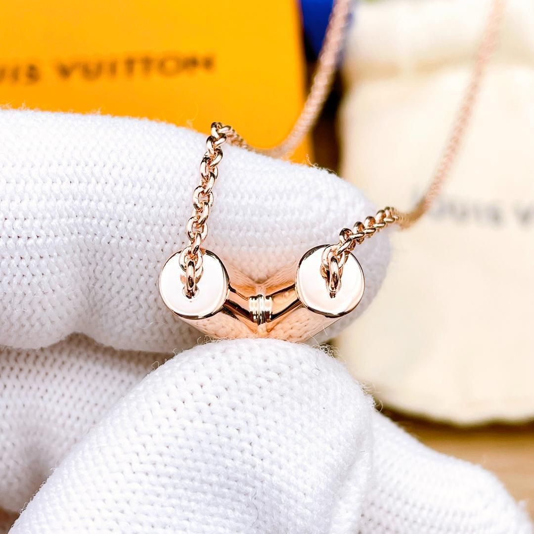 ◇ルイヴィトン◇新品仕上済 LOUIS VUITTON M80137 エセンシャルV