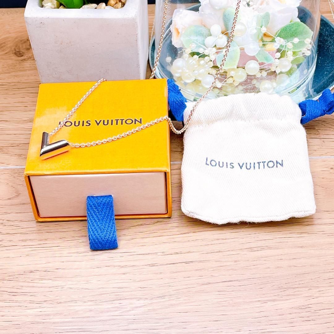 ◇ルイヴィトン◇新品仕上済 LOUIS VUITTON M80137 エセンシャルV