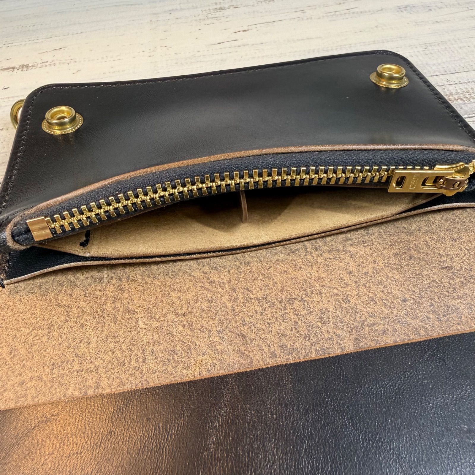 トラッカーウォレット ミドル 2層】ホースバット ゴールド universal