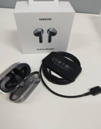 美品】Galaxy Buds3/SM-R530/充電ケースのみ！（シルバー） - メルカリ