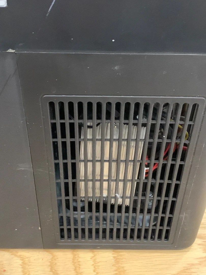 VERSOS FCR-A01 車載対応 ポータブル冷凍庫 15L ベルソス - メルカリ