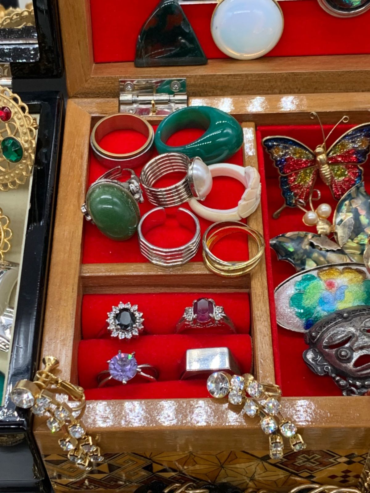 遺品、生前整理品まとめ】ブローチとイヤリング他まとめ・レトロ調や