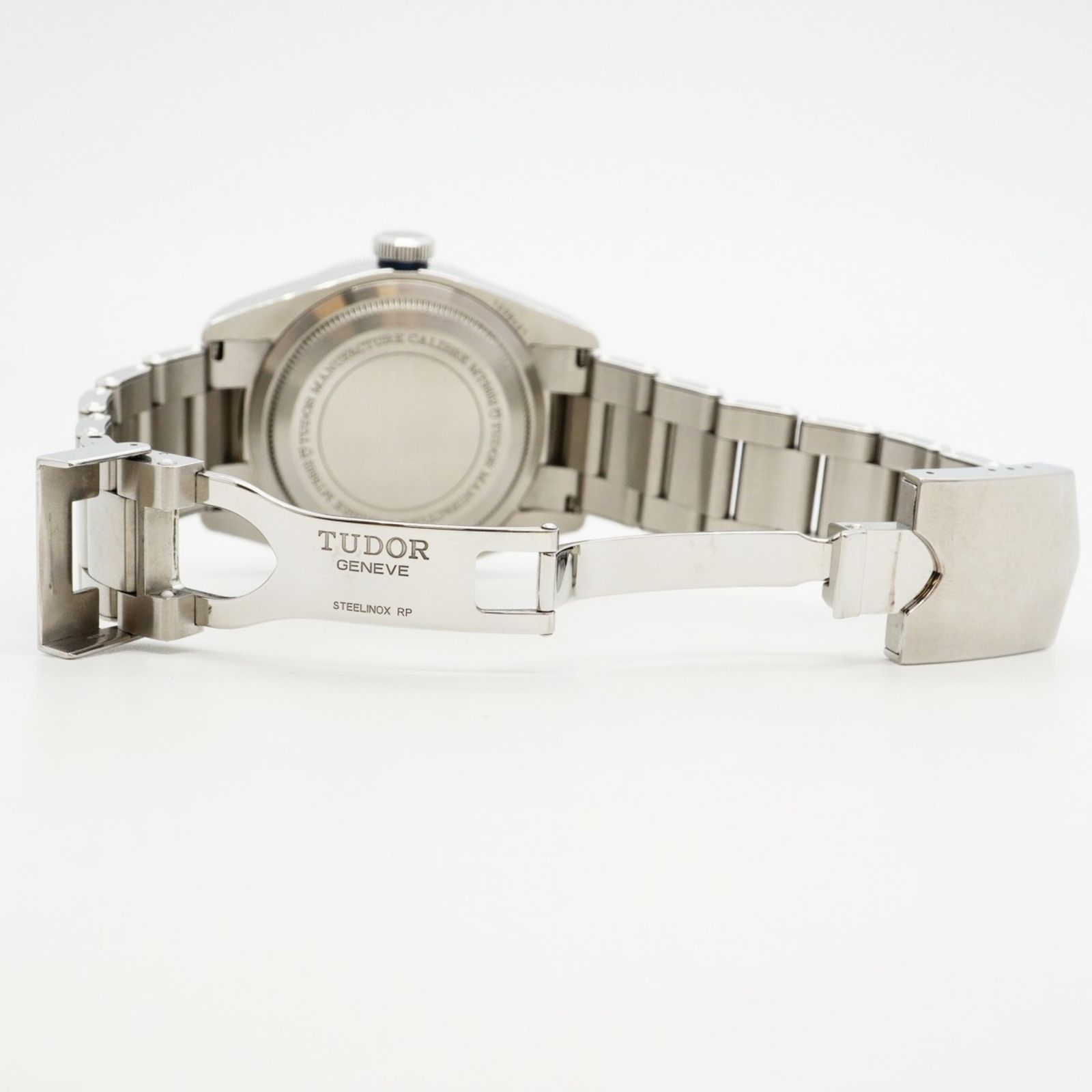 黒文字盤腕時計