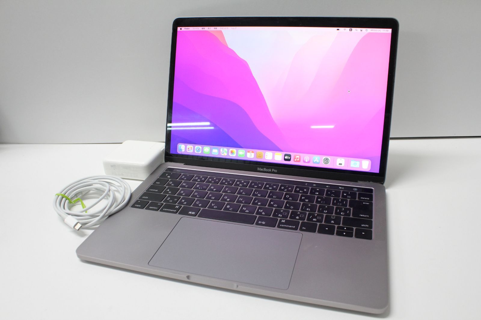 MacBook Pro（13インチ，2016，Thundeabolt 3ポート x 4）256GB/8GB 