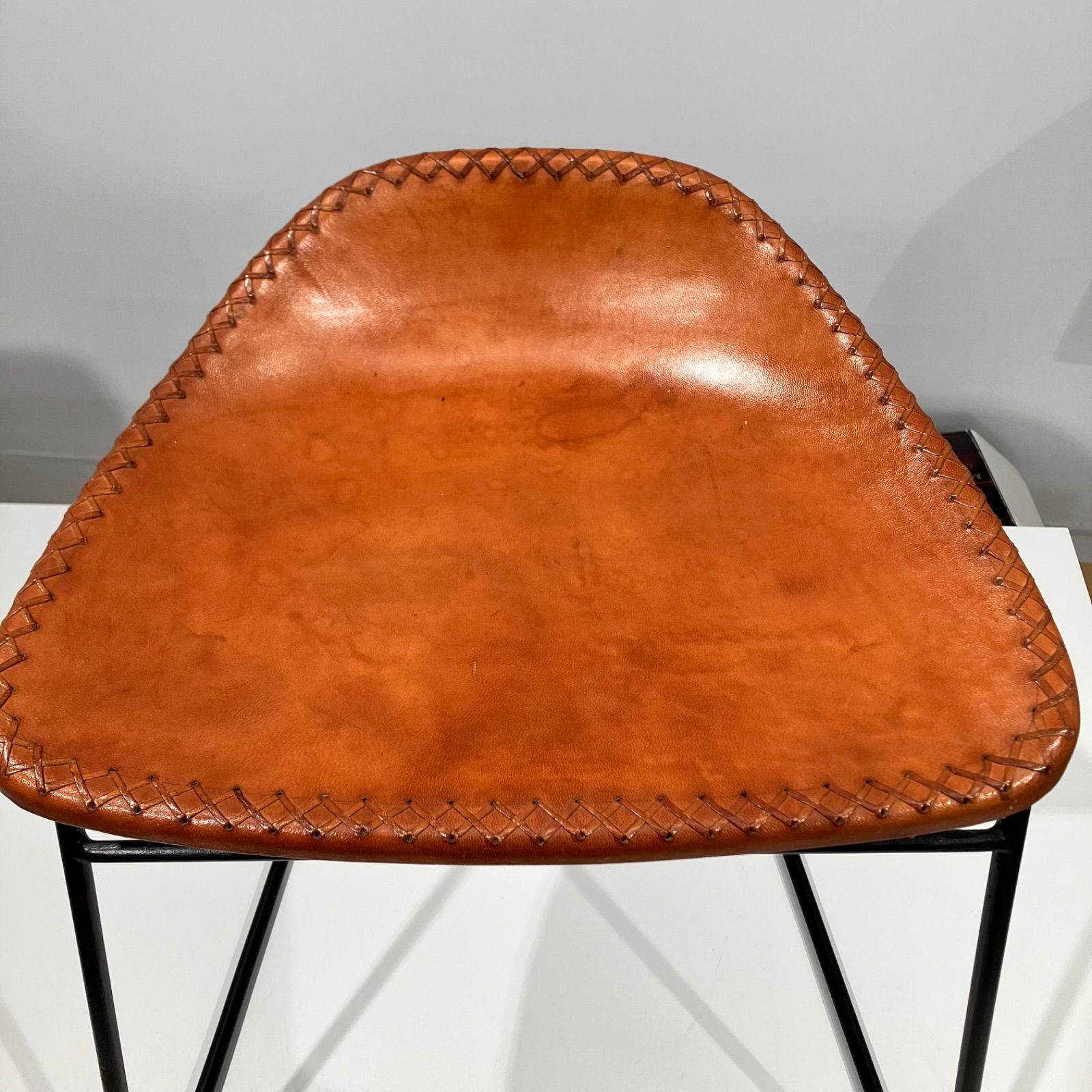 アンティーク スツール レザー アイアン - メルカリ