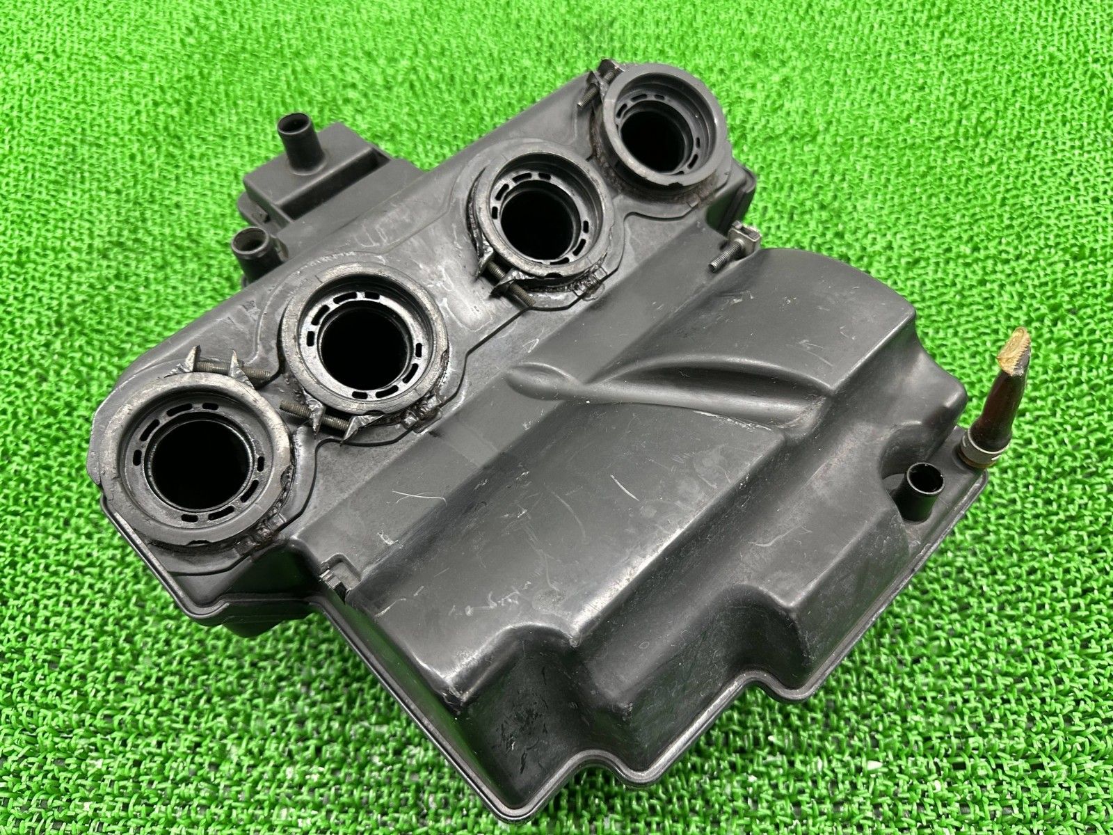 CB400SF エアクリーナーボックス ホンダ 純正 中古 バイク 部品 NC39
