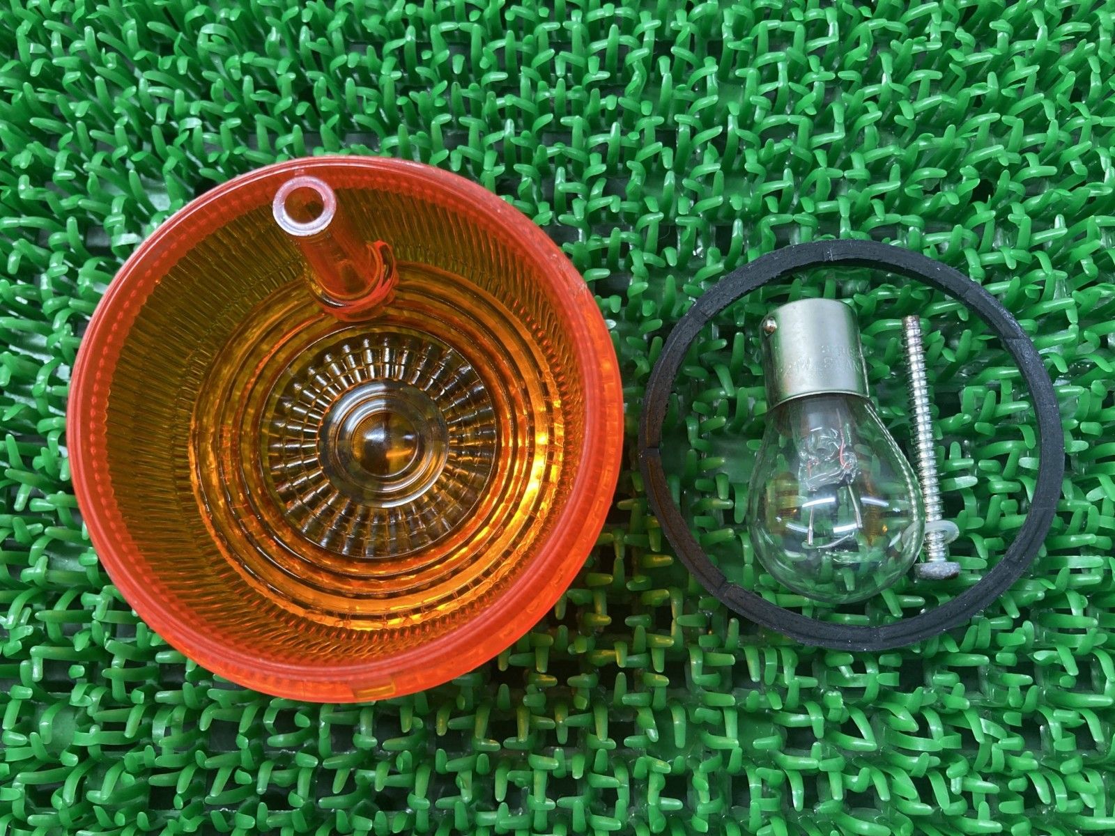 W800 ウインカーレンズ 片側 3601 カワサキ 純正 中古 バイク 部品