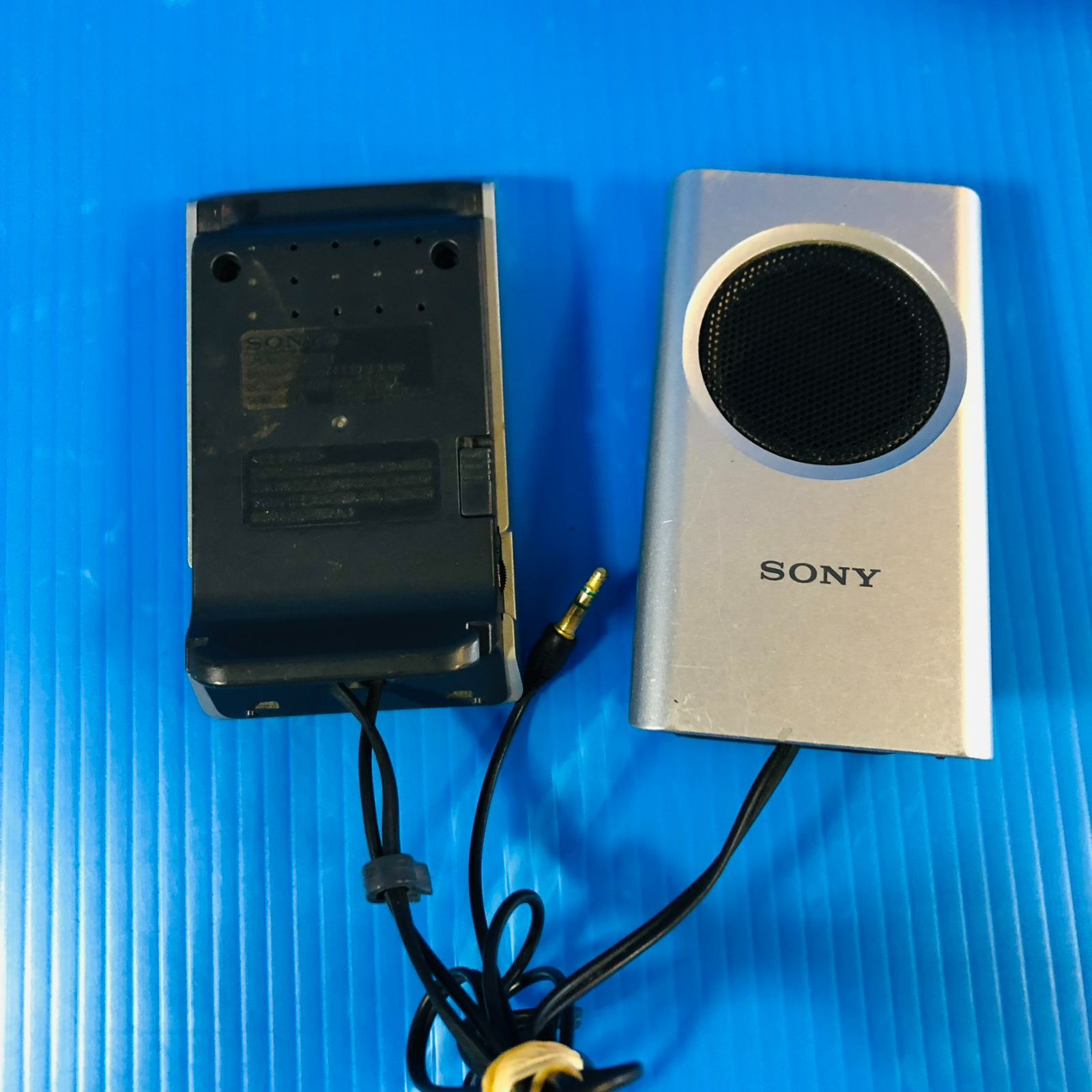 SONY D-NE730 ポータブルCDプレーヤー+スピーカー - メルカリ