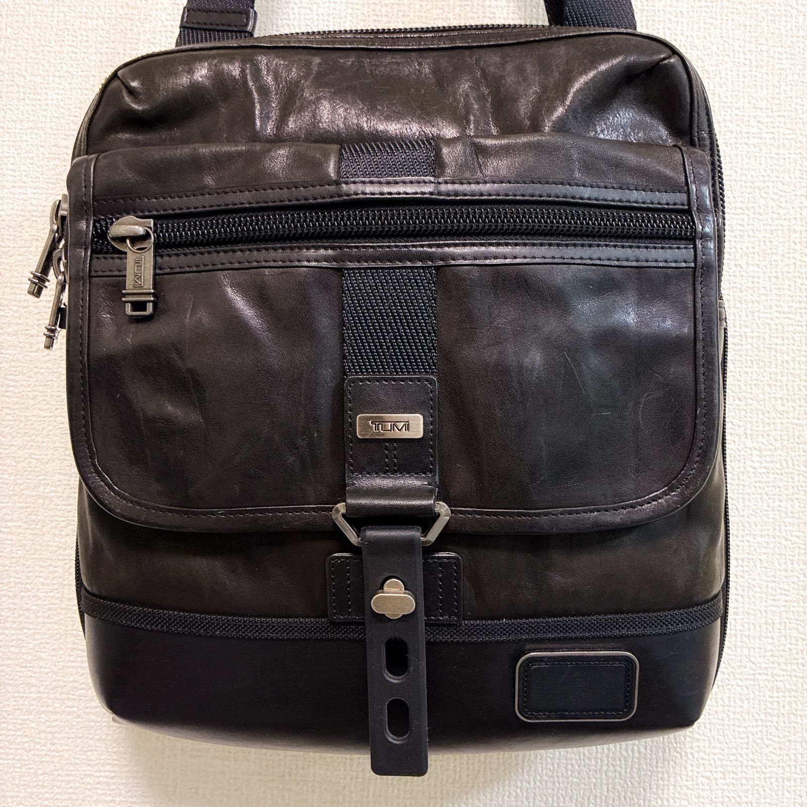 TUMI トゥミ レザー 本革 アルファブラボー ショルダーバッグ 通勤 