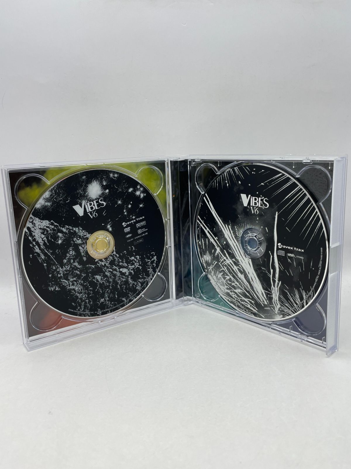 DVD+CD】 V6 VIBES 2603CZto30 - メルカリ