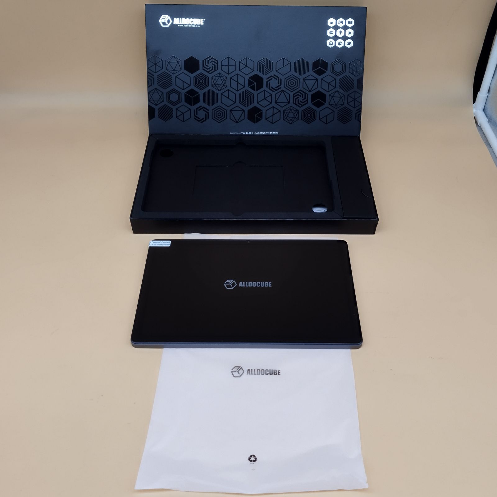 未使用 ALLDOCUBE iplay50 10.4