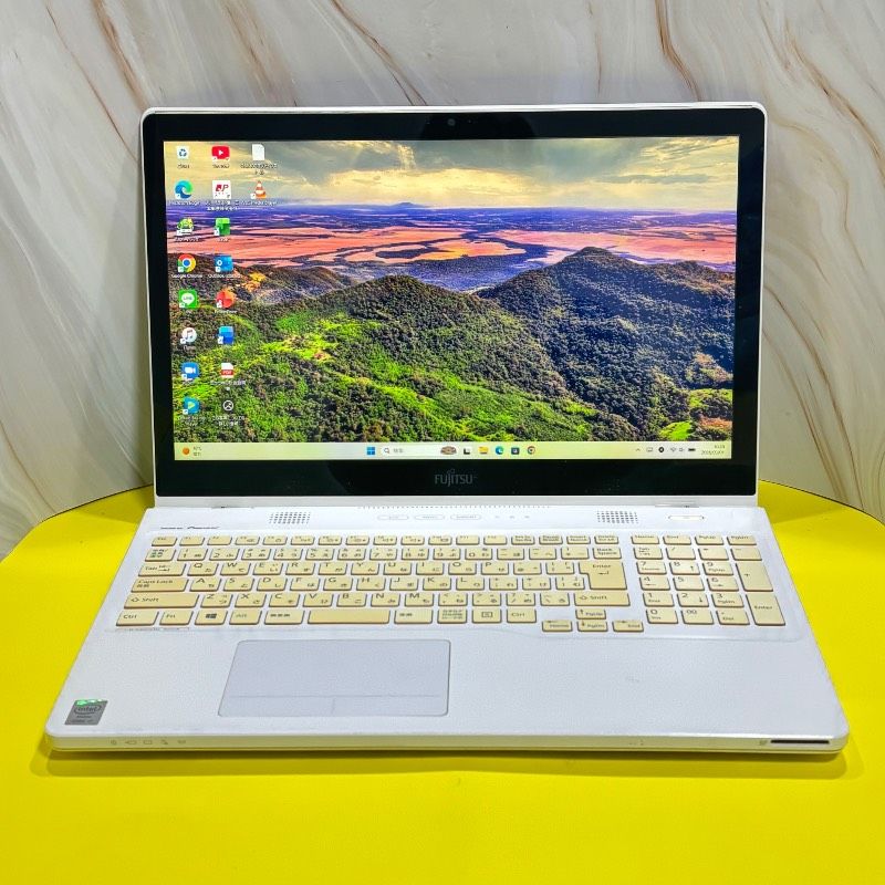 爆速Core i7✨タッチパネル✨富士通ノートパソコン✨メモリ8GB 新品SSD
