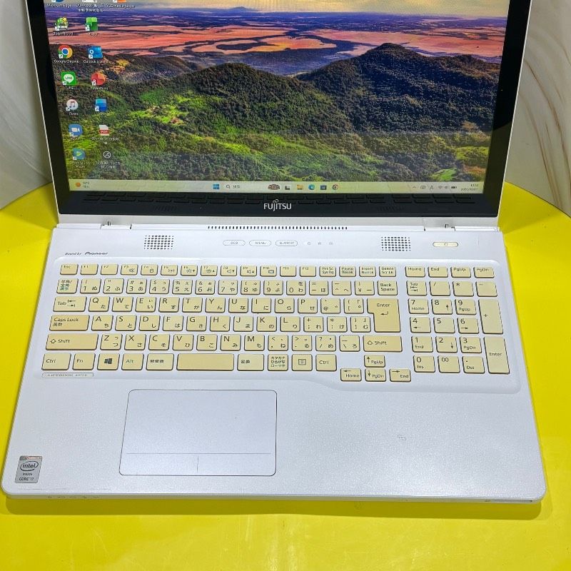 爆速Core i7✨タッチパネル✨富士通ノートパソコン✨メモリ8GB 新品SSD