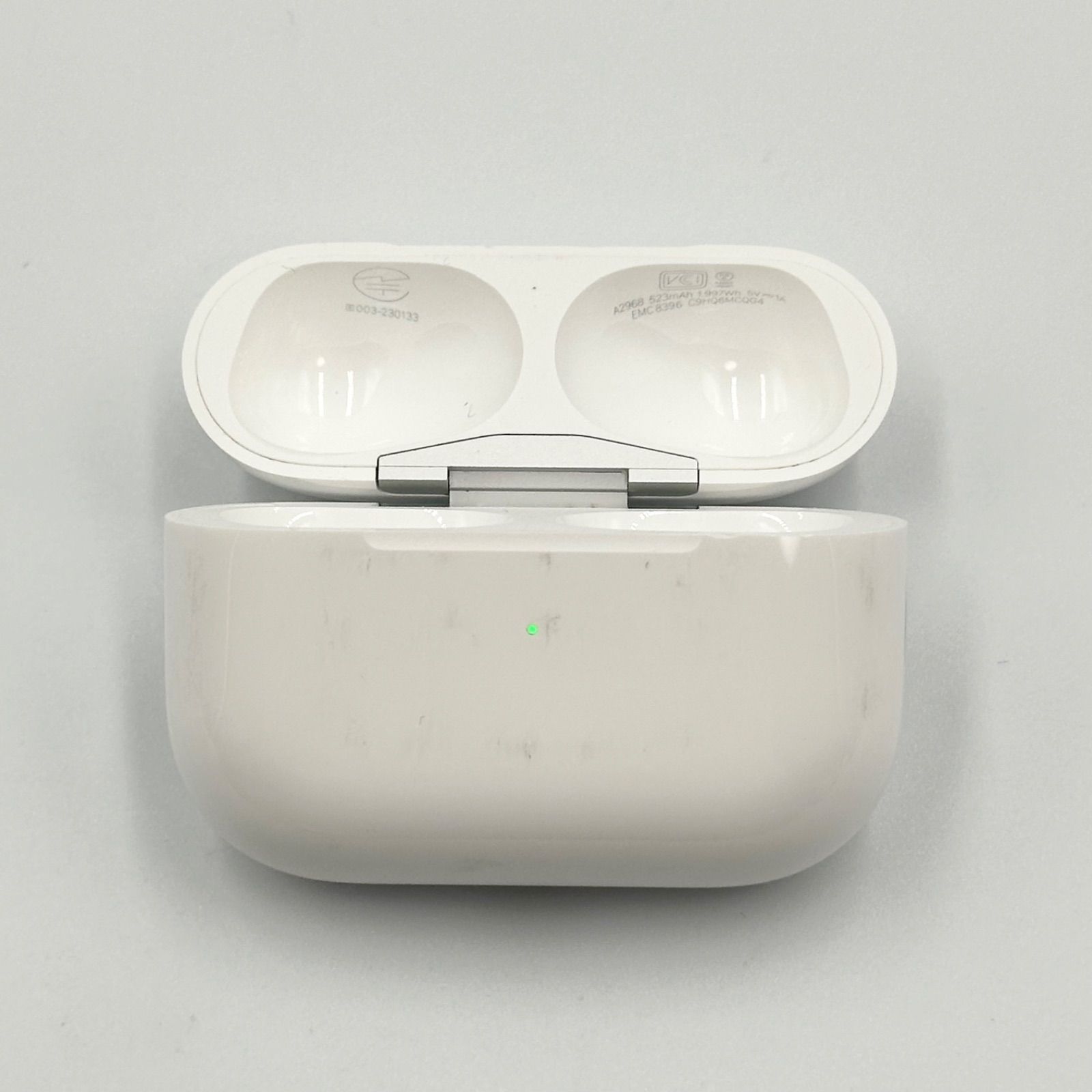 24時間以内発送・美品✨️】Apple AirPods Pro 第2世代 充電ケースのみ