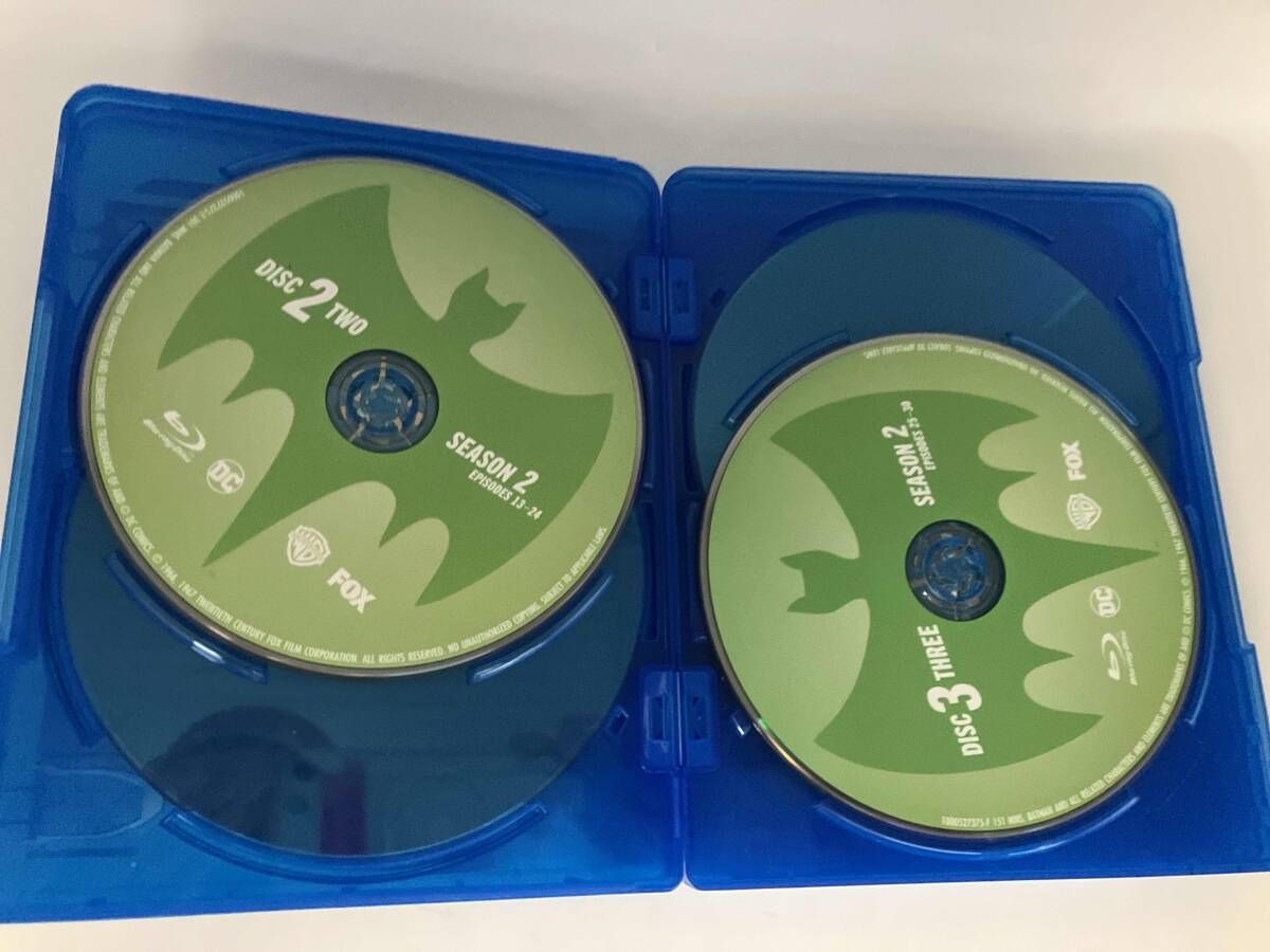バットマン TV シーズン1-3 ブルーレイ全巻セット〈12枚組〉 Amazon.co.jp: バットマン TV 1st～3rdシーズン ブルーレイ全巻セット