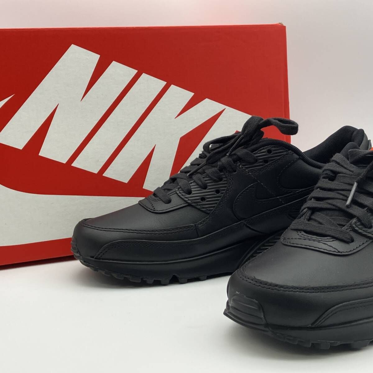 NIKE Air Max 90 