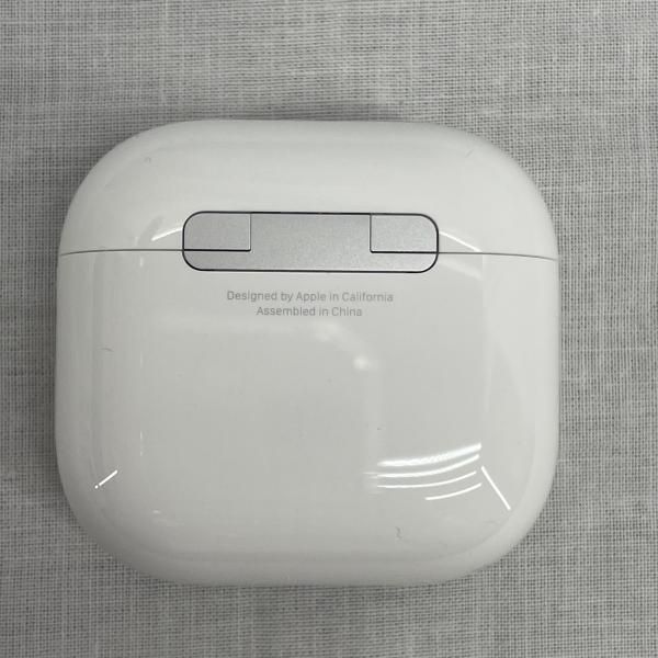 中古】AirPods 4 MXP93J/A [ﾜｲﾔﾚｽ(左右分離) /ﾉｲｽﾞｷｬﾝｾﾘﾝｸﾞ対応