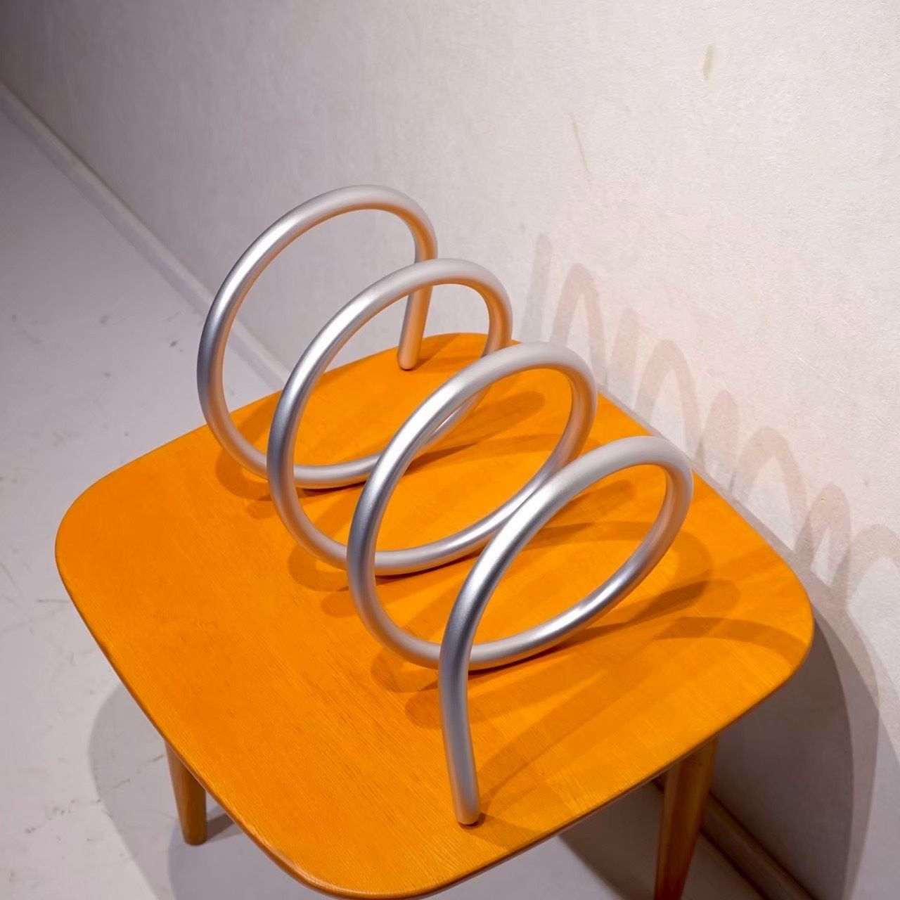 オブジェ マガジンラック