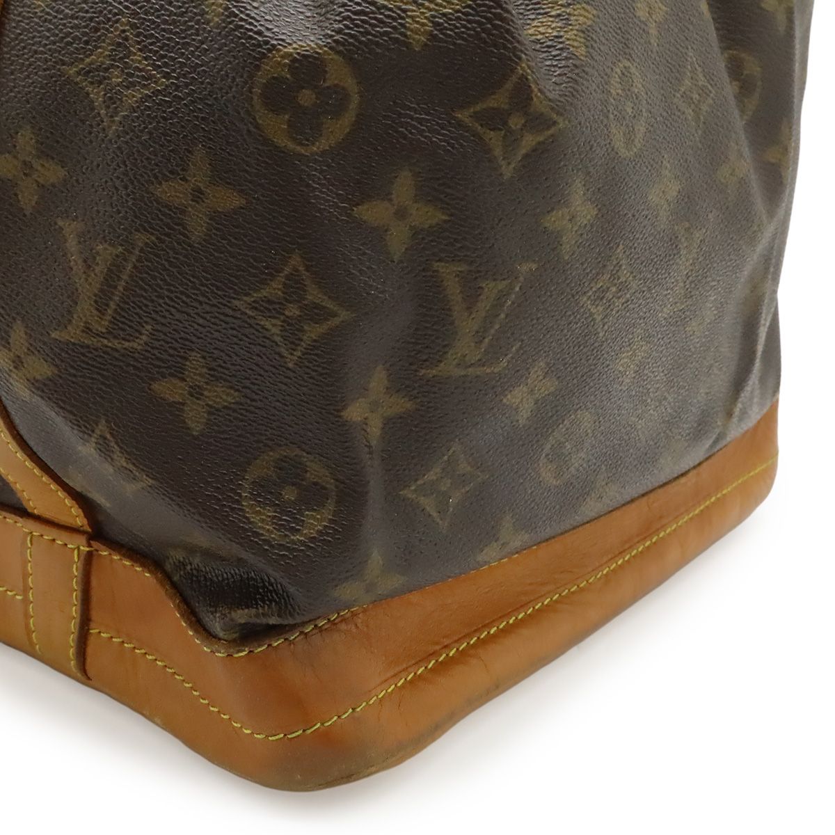 LOUIS VUITTON ルイ ヴィトン モノグラム ノエ ショルダーバッグ 