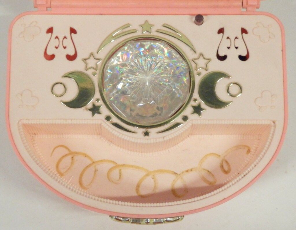 バンダイ セーラームーン(無印) ムーンミラクルオルゴール 初版 - メルカリ