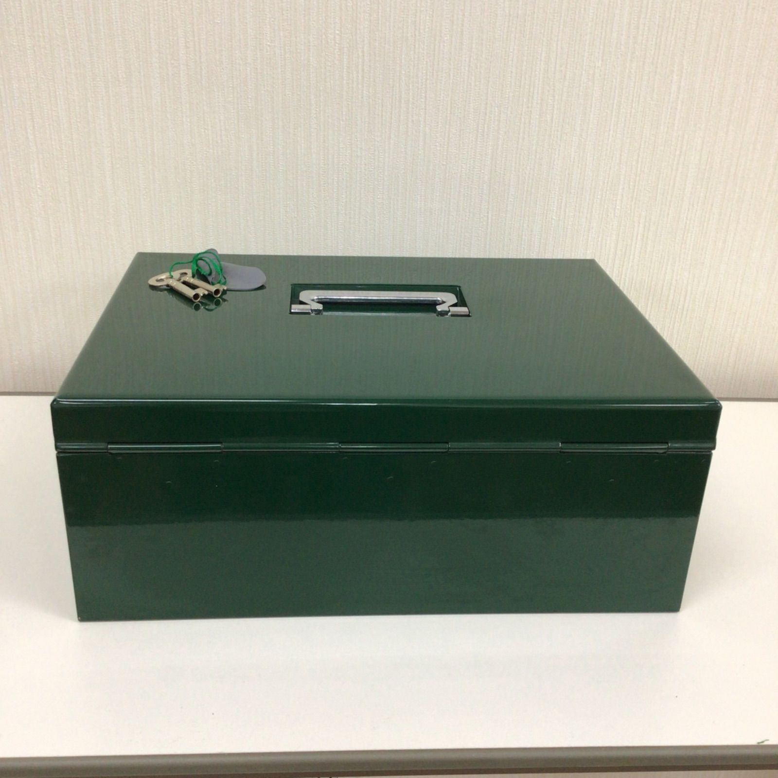 アンティーク金庫 ダイヤルロック 鍵付き UCHIDA - メルカリ