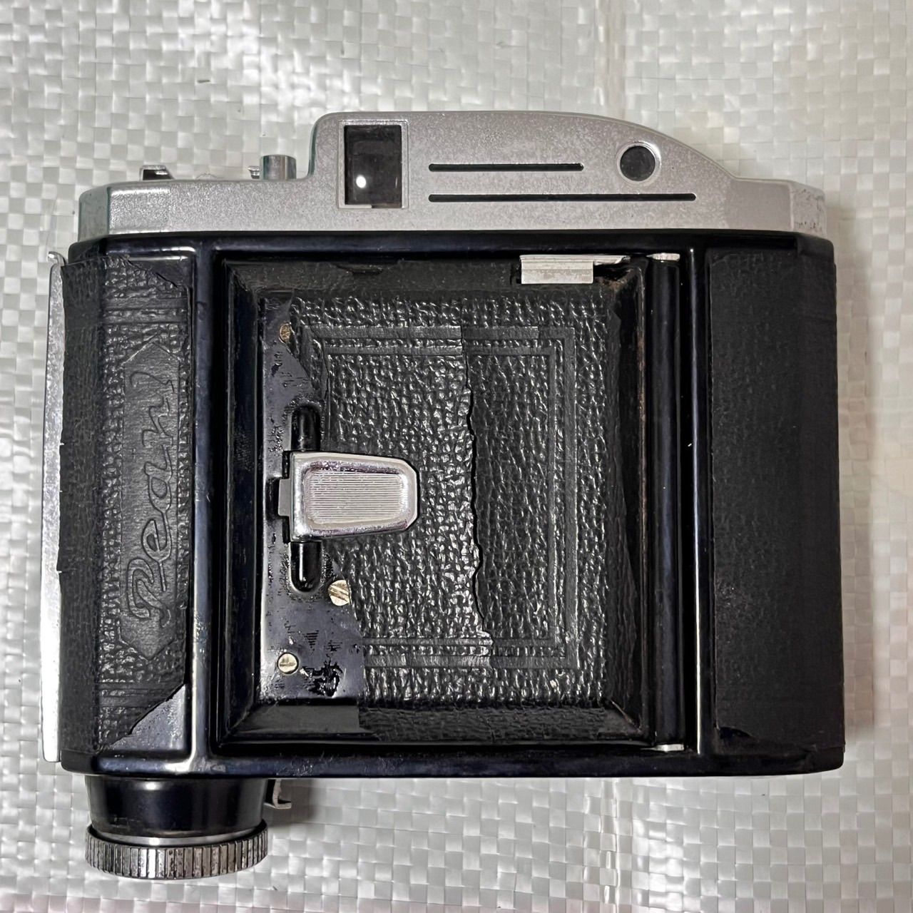 動作未確認　コニカ KONICA フィルムカメラ　パールIII 動作未確認 コニカ KONICA フィルムカメラ 小西六 パールIII 【公式通販】