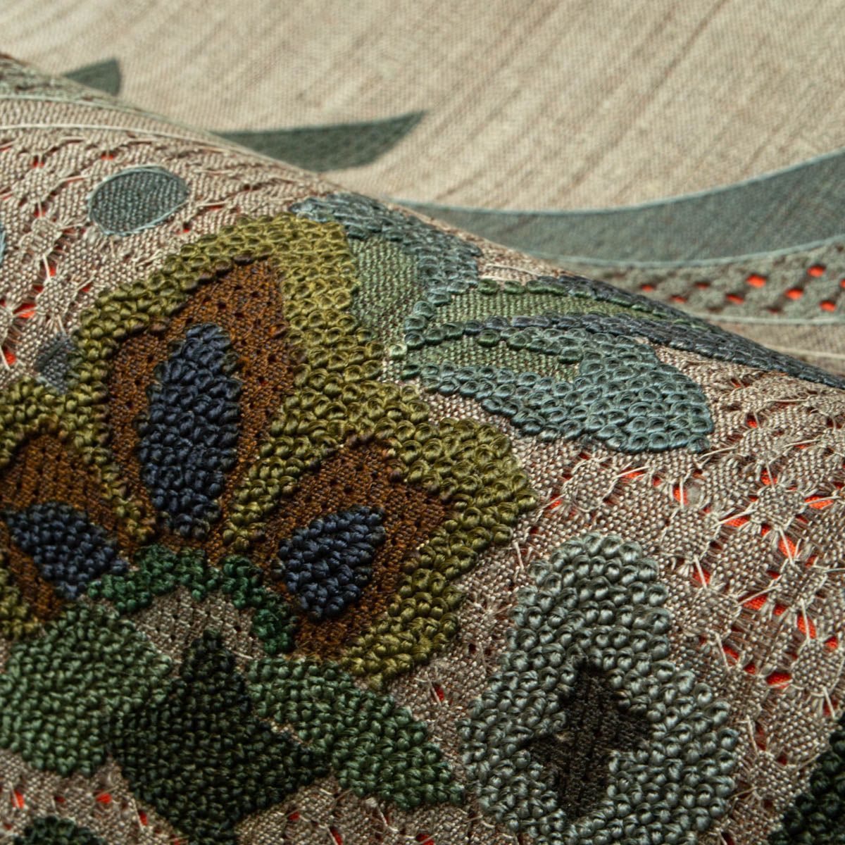 中国三大刺繍 汕頭刺繍】洒落袋帯 唐花文 相良刺繍 利休鼠色 錆系色