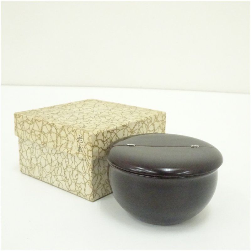 溜塗老松茶入（紙箱） 茶入れ 茶道 茶道具 おしゃれ 道具 濃茶 抹茶