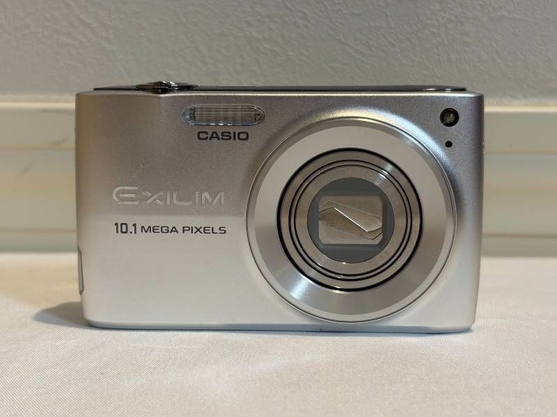 CASIO EXILIM ZOOM EX-Z300 コンパクトデジタルカメラ デジカメ
